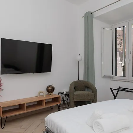 Sagittarius Vatican Apartment *